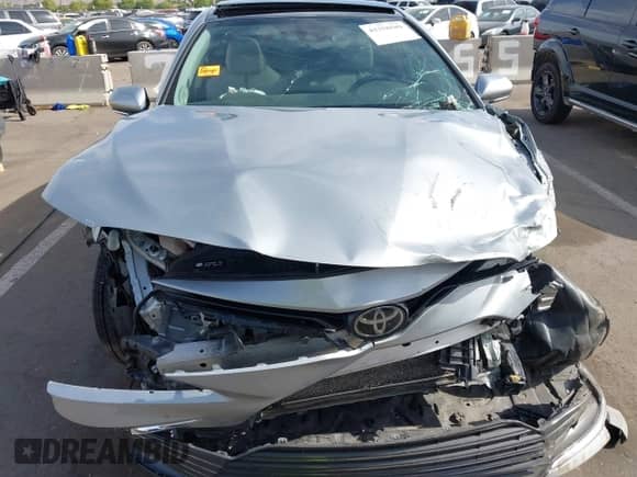 2022 Toyota Camry XLE z VIN 4T1F11AK3NU033583, wystawiony jako IAAI lot #42358589 z przebiegiem 120 000 mil mil oraz . Historia ofert i sprzedaży dostępna na DreamBid. Obrazek 12.