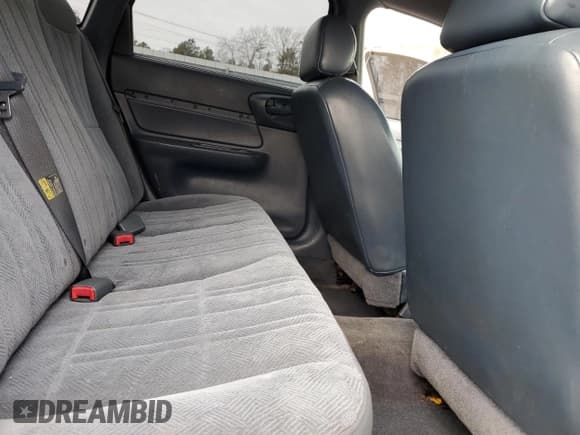 ✅ 2005 Chevrolet Impala Police Police • VIN: 2G1WF55K959243697 • Lot: 49332725. Wystawiony na Copart z przebiegiem 97 580 mil. Bezpłatny archiwum sprzedaży aukcyjnych z USA i szczegółowy raport historii pojazdu na DreamBid. Zdjęcie 11.