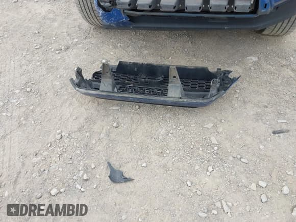 ✅ 2017 Toyota Tacoma Limited • VIN: 5TFGZ5AN3HX048784 • Lot: 41908479. Listed on IAAI with 149,626 mi. Free auction sales archive from the USA and detailed vehicle history report at DreamBid. Image 12.