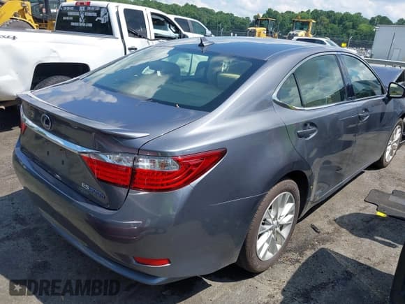 ✅ 2013 Lexus ES 300h • VIN: JTHBW1GG6D2029091 • Лот: 42591195. Опубликован ранее на IAAI с пробегом 83 739 миль. Бесплатный доступ к архиву аукционных продаж из США и подробный отчёт об истории автомобиля на DreamBid. Изображение 4.