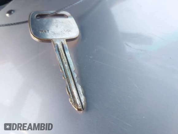 ✅ 1998 Toyota Tacoma • VIN: 4TAWM72N0WZ039073 • Lot: 43491689. Wystawiony na IAAI z przebiegiem 274 227 mil. Bezpłatny archiwum sprzedaży aukcyjnych z USA i szczegółowy raport historii pojazdu na DreamBid. Zdjęcie 11.