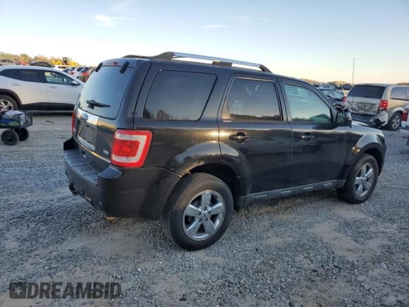 ✅ 2010 Ford Escape Limited • VIN: 1FMCU9EG9AKB06508 • Lot: 92006945. Wystawiony na Copart z przebiegiem 106 579 mil. Bezpłatny archiwum sprzedaży aukcyjnych z USA i szczegółowy raport historii pojazdu na DreamBid. Zdjęcie 3.