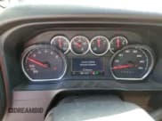 ✅ 2019 Chevrolet Silverado 1500 RST • VIN: 3GCUYEEDXKG104609 • Lot: 82207585. Wystawiony na Copart z przebiegiem 142 831 mil. Bezpłatny archiwum sprzedaży aukcyjnych z USA i szczegółowy raport historii pojazdu na DreamBid. Zdjęcie 9.