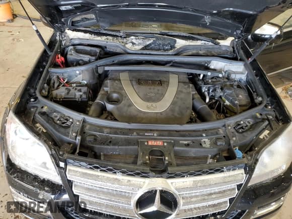 ✅ 2010 Mercedes-Benz GL 550 • VIN: 4JGBF8GE9AA612423 • Lot: 44361065. Wystawiony na Copart z przebiegiem 90 195 mil. Bezpłatny archiwum sprzedaży aukcyjnych z USA i szczegółowy raport historii pojazdu na DreamBid. Zdjęcie 12.