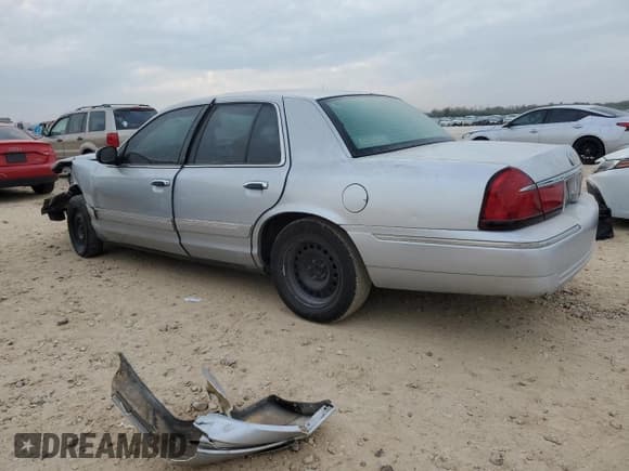 ✅ 2000 Mercury Grand Marquis GS • VIN: 2MEFM74W7YX720199 • Lot: 86310775. Wystawiony na Copart z przebiegiem 113 451 mil. Bezpłatny archiwum sprzedaży aukcyjnych z USA i szczegółowy raport historii pojazdu na DreamBid. Zdjęcie 2.