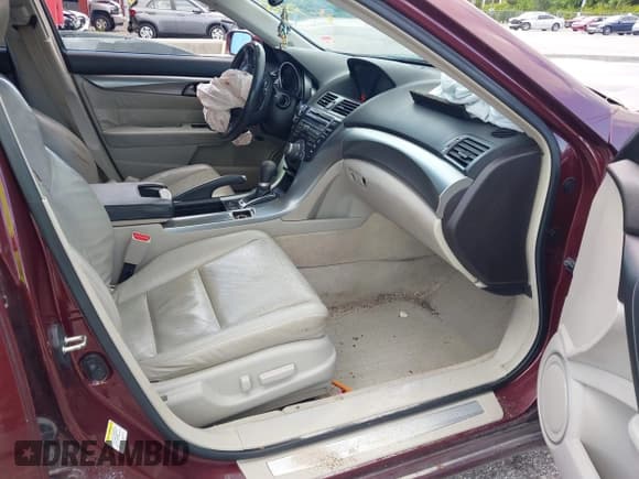 ✅ 2010 Acura TL Technology • VIN: 19UUA8F51AA007505 • Lot: 43731081. Wystawiony na IAAI z przebiegiem 154 023 mil. Bezpłatny archiwum sprzedaży aukcyjnych z USA i szczegółowy raport historii pojazdu na DreamBid. Zdjęcie 5.