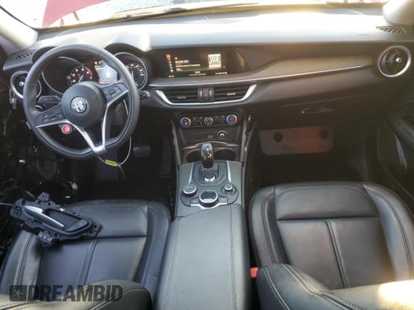 ✅ 2019 Alfa Romeo Stelvio Ti Sport • VIN: ZASPAKBN0K7C39954 • Lot: 90711835. Wystawiony na Copart z przebiegiem 46 576 mil. Bezpłatny archiwum sprzedaży aukcyjnych z USA i szczegółowy raport historii pojazdu na DreamBid. Zdjęcie 8.