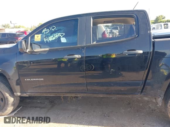 ✅ 2021 Chevrolet Colorado 2WD Work Truck • VIN: 1GCGSBEA7M1187873 • Lot: 43001615. Wystawiony na IAAI z przebiegiem Nie podano. Bezpłatny archiwum sprzedaży aukcyjnych z USA i szczegółowy raport historii pojazdu na DreamBid. Zdjęcie 13.