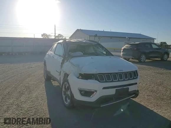 ✅ 2018 Jeep Compass Limited • VIN: 3C4NJDCB1JT316437 • Lot: 91766715. Wystawiony na Copart z przebiegiem Nie podano. Bezpłatny archiwum sprzedaży aukcyjnych z USA i szczegółowy raport historii pojazdu na DreamBid. Zdjęcie 14.
