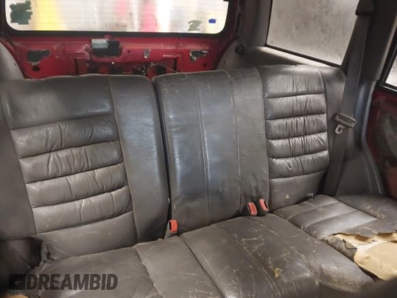 ✅ 1994 Jeep Grand Cherokee Laredo • VIN: 1J4FX58S8RC338678 • Lot: 43747413. Listed on IAAI with 286,861 mi. Free auction sales archive from the USA and detailed vehicle history report at DreamBid. Image 8.