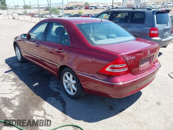 ✅ 2002 Mercedes-Benz C 230/260/280/320 • VIN: WDBRF64J32E002910 • Lot: 43007847. Wystawiony na IAAI z przebiegiem 155 129 mil. Bezpłatny archiwum sprzedaży aukcyjnych z USA i szczegółowy raport historii pojazdu na DreamBid. Zdjęcie 3.