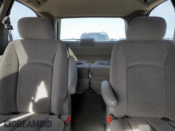 ✅ 2003 Dodge Caravan EX • VIN: 2D4GP74LX3R135622 • Lot: 85555174. Listed on Copart with 106,879 mi. Free auction sales archive from the USA and detailed vehicle history report at DreamBid. Image 10.