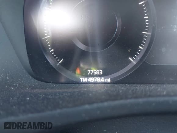 ✅ 2019 Volvo XC40 Momentum • VIN: YV4162XZ1K2019034 • Lot: 43591194. Listed on IAAI with 77,583 mi. Free auction sales archive from the USA and detailed vehicle history report at DreamBid. Image 14.