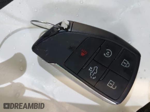 ✅ 2022 Chevrolet Silverado 1500 Custom Trail Boss • VIN: 3GCUDCET5NG550095 • Lot: 43692509. Wystawiony na IAAI z przebiegiem 100 145 mil. Bezpłatny archiwum sprzedaży aukcyjnych z USA i szczegółowy raport historii pojazdu na DreamBid. Zdjęcie 11.