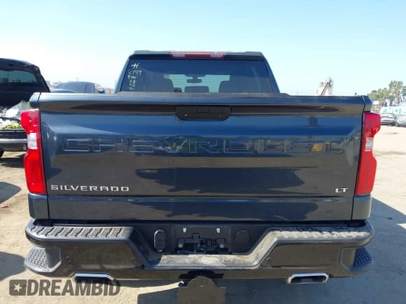 ✅ 2019 Chevrolet Silverado 1500 LT Trail Boss • VIN: 1GCPYFED9KZ332149 • Lot: 42720046. Wystawiony na IAAI z przebiegiem 89 370 mil. Bezpłatny archiwum sprzedaży aukcyjnych z USA i szczegółowy raport historii pojazdu na DreamBid. Zdjęcie 16.