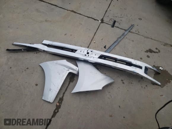 ✅ 2020 Chevrolet Silverado 1500 LT • VIN: 1GCRWCED6LZ380464 • Lot: 69937074. Wystawiony na Copart z przebiegiem Nie podano. Bezpłatny archiwum sprzedaży aukcyjnych z USA i szczegółowy raport historii pojazdu na DreamBid. Zdjęcie 12.