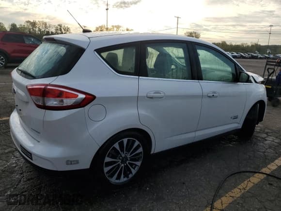 ✅ 2017 Ford C-Max Titanium • VIN: 1FADP5FU8HL106877 • Лот: 71734905. Опубликован ранее на Copart с пробегом 73 633 миль. Бесплатный доступ к архиву аукционных продаж из США и подробный отчёт об истории автомобиля на DreamBid. Изображение 3.