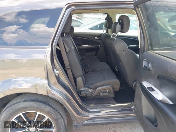 ✅ 2018 Dodge Journey SE • VIN: 3C4PDCAB2JT443338 • Lot: 43000435. Wystawiony na IAAI z przebiegiem 117 483 mil. Bezpłatny archiwum sprzedaży aukcyjnych z USA i szczegółowy raport historii pojazdu na DreamBid. Zdjęcie 8.