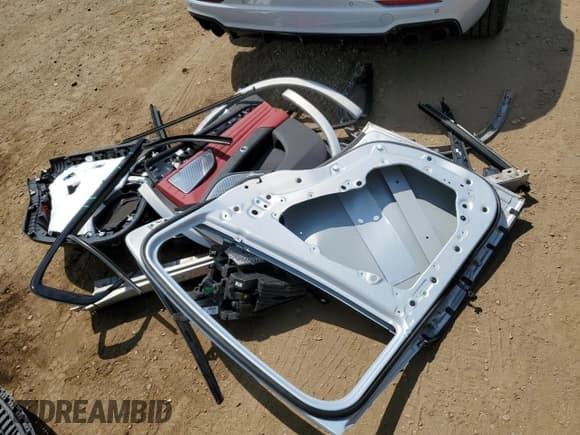 ✅ 2023 Maserati Grecale Modena • VIN: ZN682AVM6P7407903 • Lot: 66948375. Listed on Copart with 33,334 mi. Free auction sales archive from the USA and detailed vehicle history report at DreamBid. Image 13.