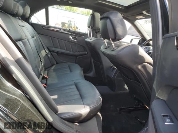 ✅ 2014 Mercedes-Benz E 550 Sport • VIN: WDDHF9BB2EA969035 • Lot: 59739755. Listed on Copart with 72,175 mi. Free auction sales archive from the USA and detailed vehicle history report at DreamBid. Image 10.