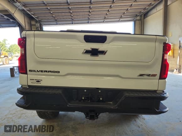 ✅ 2022 Chevrolet Silverado 1500 ZR2 • VIN: 3GCUDHEL3NG654310 • Лот: 64450965. Опубликован ранее на Copart с пробегом 49 325 миль. Бесплатный доступ к архиву аукционных продаж из США и подробный отчёт об истории автомобиля на DreamBid. Изображение 6.