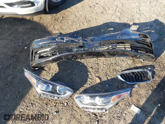 ✅ 2018 BMW 5 Series 530i xDrive • VIN: WBAJA7C5XJWA72825 • Lot: 43426324. Listed on IAAI with 118,711 mi. Free auction sales archive from the USA and detailed vehicle history report at DreamBid. Image 12.