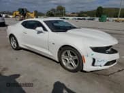 ✅ 2019 Chevrolet Camaro 2LT • VIN: 1G1FD1RX3K0147672 • Lot: 74310974. Wystawiony na Copart z przebiegiem 137 752 mil. Bezpłatny archiwum sprzedaży aukcyjnych z USA i szczegółowy raport historii pojazdu na DreamBid. Zdjęcie 4.