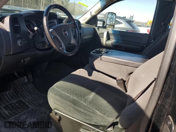 ✅ 2008 GMC Sierra 2500HD SLE1 • VIN: 1GTHK29K78E127095 • Lot: 48056745. Listed on Copart with 256,706 mi. Free auction sales archive from the USA and detailed vehicle history report at DreamBid. Image 7.