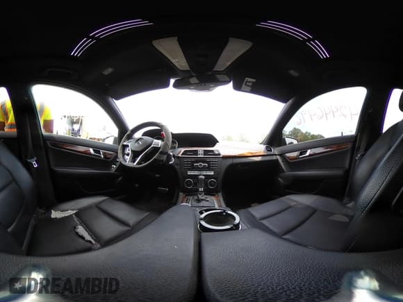 ✅ 2012 Mercedes-Benz C 300 Sport • VIN: WDDGF8BBXCR209813 • Lot: 42446496. Wystawiony na IAAI z przebiegiem 138 302 mil. Bezpłatny archiwum sprzedaży aukcyjnych z USA i szczegółowy raport historii pojazdu na DreamBid. Zdjęcie 18.