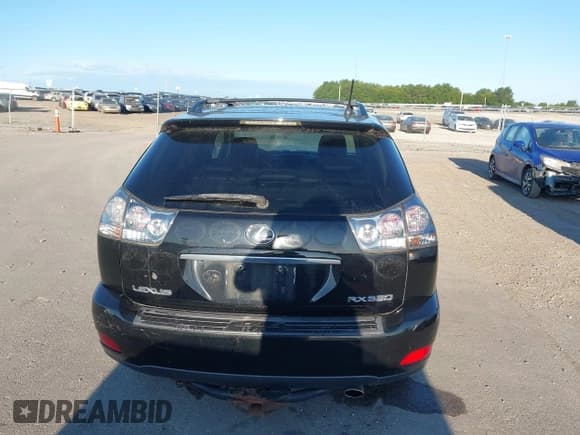 ✅ 2007 Lexus RX 350 • VIN: 2T2HK31U37C019170 • Lot: 43066521. Listed on IAAI with 280,366 mi. Free auction sales archive from the USA and detailed vehicle history report at DreamBid. Image 14.