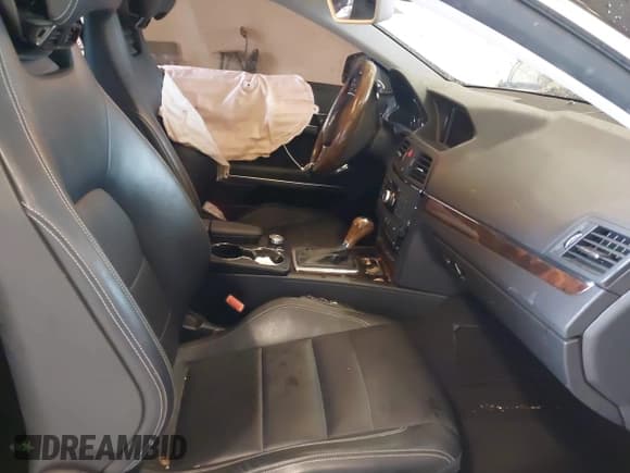 ✅ 2013 Mercedes-Benz E 350 • VIN: WDDKK5KF4DF194221 • Lot: 41728305. Listed on IAAI with 108,060 mi. Free auction sales archive from the USA and detailed vehicle history report at DreamBid. Image 5.
