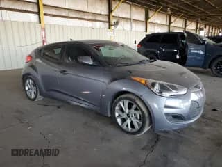✅ 2016 Hyundai Veloster • VIN: KMHTC6AD1GU286271 • Lot: 79099824. Wystawiony na Copart z przebiegiem Nie podano. Bezpłatny archiwum sprzedaży aukcyjnych z USA i szczegółowy raport historii pojazdu na DreamBid. Zdjęcie 4.