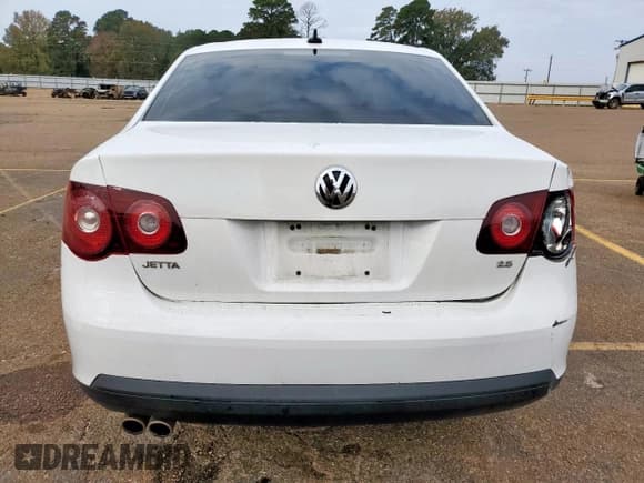 ✅ 2009 Volkswagen Jetta SE • VIN: 3VWRM71K19M095972 • Лот: 93113255. Опубликован ранее на Copart с пробегом 95 139 миль. Бесплатный доступ к архиву аукционных продаж из США и подробный отчёт об истории автомобиля на DreamBid. Изображение 6.