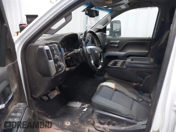 ✅ 2019 Chevrolet Silverado 2500HD LT • VIN: 1GC1KSEG9KF277777 • Лот: 40597481. Опубликован ранее на IAAI с пробегом 105 812 миль. Бесплатный доступ к архиву аукционных продаж из США и подробный отчёт об истории автомобиля на DreamBid. Изображение 5.