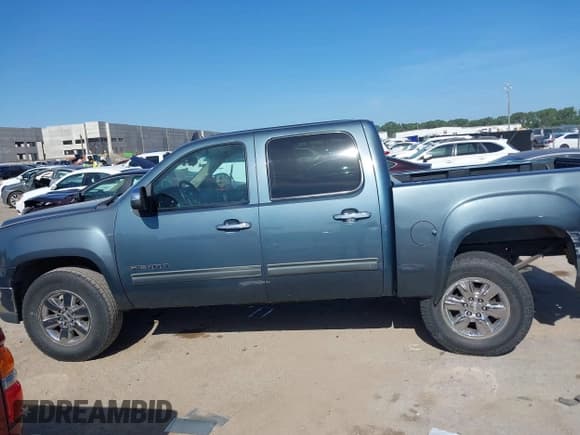 ✅ 2012 GMC Sierra 1500 SLE • VIN: 3GTP1VE02CG162312 • Лот: 42719023. Опубликован ранее на IAAI с пробегом 195 870 миль. Бесплатный доступ к архиву аукционных продаж из США и подробный отчёт об истории автомобиля на DreamBid. Изображение 15.