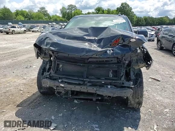 ✅ 2023 Chevrolet Suburban RST • VIN: 1GNSKEKD3PR493055 • Лот: 68892145. Опубликован ранее на Copart с пробегом 75 596 миль. Бесплатный доступ к архиву аукционных продаж из США и подробный отчёт об истории автомобиля на DreamBid. Изображение 15.