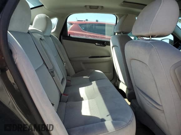 ✅ 2014 Chevrolet Impala LT • VIN: 2G1WB5E35E1114519 • Лот: 76355164. Опубликован ранее на Copart с пробегом 130 496 миль. Бесплатный доступ к архиву аукционных продаж из США и подробный отчёт об истории автомобиля на DreamBid. Изображение 10.