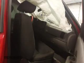 ✅ 2011 Chevrolet Silverado 1500 Work Truck • VIN: 1GCNCPEX8BZ237829 • Lot: 43281040. Wystawiony na IAAI z przebiegiem Nie podano. Bezpłatny archiwum sprzedaży aukcyjnych z USA i szczegółowy raport historii pojazdu na DreamBid. Zdjęcie 5.