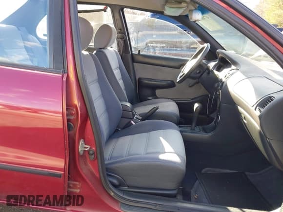 ✅ 1994 Geo Prizm • VIN: 1Y1SK5363RZ101974 • Lot: 43788014. Wystawiony na IAAI z przebiegiem 115 070 mil. Bezpłatny archiwum sprzedaży aukcyjnych z USA i szczegółowy raport historii pojazdu na DreamBid. Zdjęcie 5.