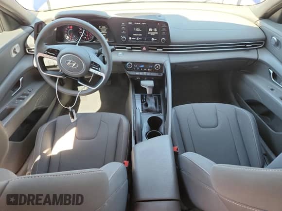 2022 Hyundai Elantra SEL с VIN KMHLM4AG2NU366090, выставлен на аукционе Copart как лот 87311775 с пробегом 21 500 миль миль и Списание • Salvage title. История ставок и продаж доступна на DreamBid. Изображение 8.