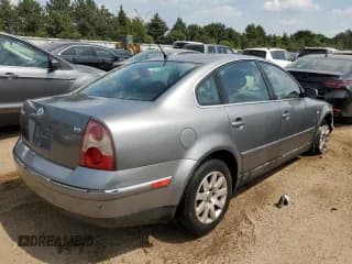 ✅ 2003 Volkswagen Passat GLS • VIN: WVWPH63B83P389277 • Lot: 66245594. Wystawiony na Copart z przebiegiem 108 579 mil. Bezpłatny archiwum sprzedaży aukcyjnych z USA i szczegółowy raport historii pojazdu na DreamBid. Zdjęcie 3.