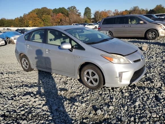 ✅ 2013 Toyota Prius One • VIN: JTDKN3DU6D5587984 • Lot: 82695085. Listed on Copart with 275,441 mi. Free auction sales archive from the USA and detailed vehicle history report at DreamBid. Image 4.