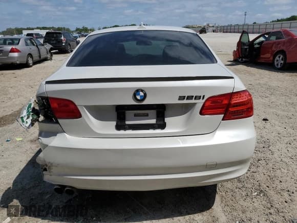 ✅ 2013 BMW 3 Series 328i • VIN: WBAKE5C56DJ106979 • Lot: 54351895. Listed on Copart with 152,163 mi. Free auction sales archive from the USA and detailed vehicle history report at DreamBid. Image 6.