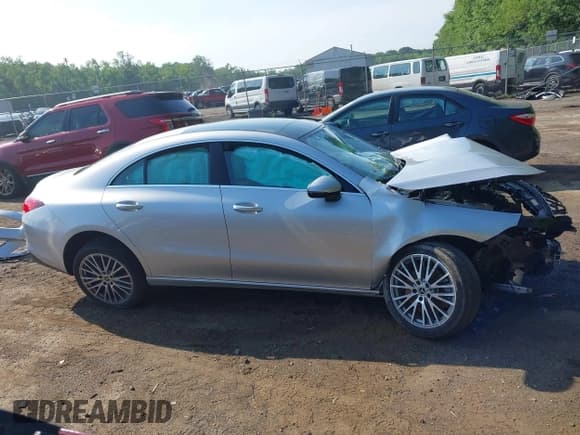 ✅ 2023 Mercedes-Benz CLA 250 • VIN: W1K5J4HB2PN410222 • Lot: 42634965. Wystawiony na IAAI z przebiegiem 38 023 mil. Bezpłatny archiwum sprzedaży aukcyjnych z USA i szczegółowy raport historii pojazdu na DreamBid. Zdjęcie 13.