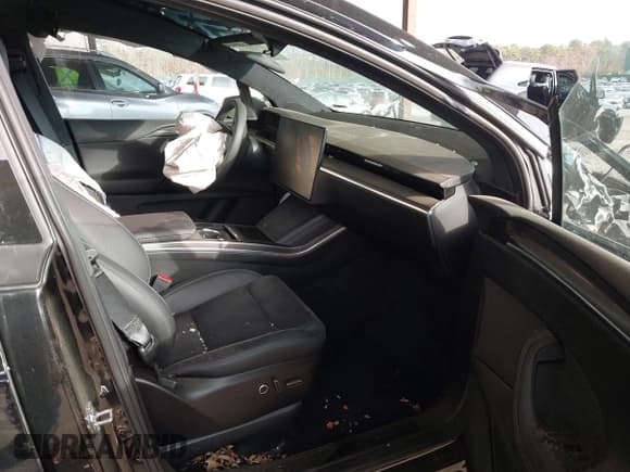 ✅ 2023 Tesla Model X Plaid • VIN: 7SAXCBE65PF421967 • Lot: 41303524. Wystawiony na IAAI z przebiegiem 17 220 mil. Bezpłatny archiwum sprzedaży aukcyjnych z USA i szczegółowy raport historii pojazdu na DreamBid. Zdjęcie 5.