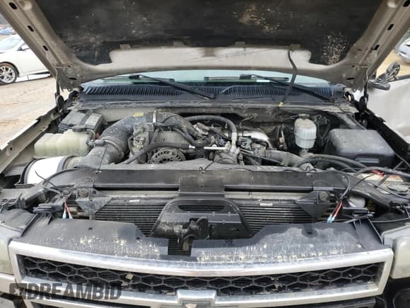 ✅ 2006 Chevrolet Silverado 2500HD LT2 • VIN: 1GCHK23D36F190230 • Lot: 87080494. Wystawiony na Copart z przebiegiem 239 942 mil. Bezpłatny archiwum sprzedaży aukcyjnych z USA i szczegółowy raport historii pojazdu na DreamBid. Zdjęcie 11.