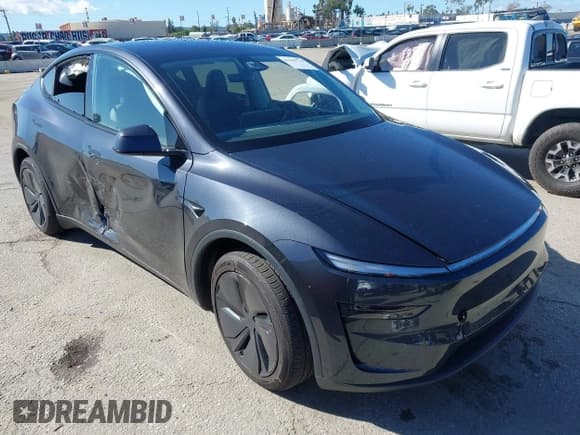 ✅ 2026 Tesla Model Y Long Range Launch Series • VIN: 7SAYGDEE8TF368090 • Lot: 43429719. Listed on IAAI with 6,165 mi. Free auction sales archive from the USA and detailed vehicle history report at DreamBid. Image 1.