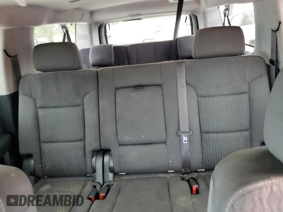 ✅ 2016 Chevrolet Suburban LS • VIN: 1GNSKGKC1GR244983 • Lot: 76187804. Wystawiony na Copart z przebiegiem 195 064 mil. Bezpłatny archiwum sprzedaży aukcyjnych z USA i szczegółowy raport historii pojazdu na DreamBid. Zdjęcie 10.