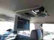 2015 Chevrolet Tahoe LTZ z VIN 1GNSCCKC4FR510792, wystawiony jako IAAI lot #43359343 z przebiegiem 215 235 mil mil oraz . Historia ofert i sprzedaży dostępna na DreamBid. Obrazek 21.