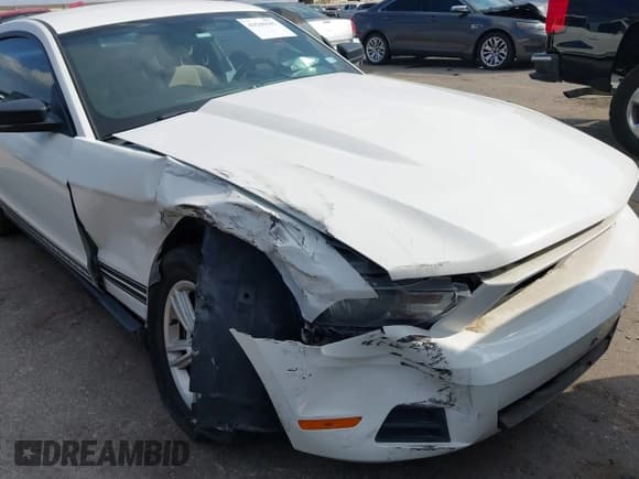 ✅ 2012 Ford Mustang V6 • VIN: 1ZVBP8AM8C5283773 • Lot: 43560167. Listed on IAAI with 126,880 mi. Free auction sales archive from the USA and detailed vehicle history report at DreamBid. Image 17.